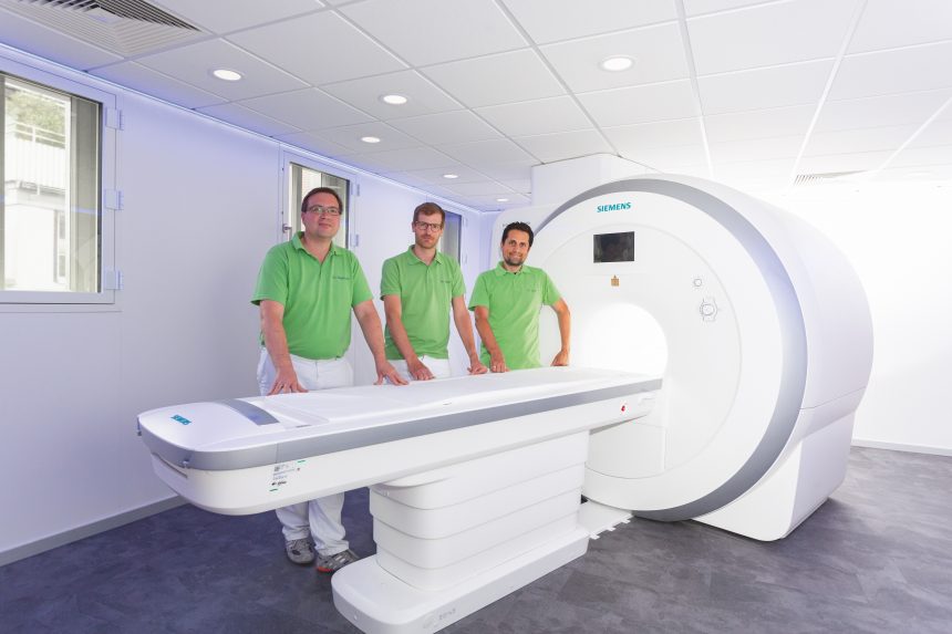 Ab Sofort für unsere Patientin im Einsatz: Unser neuer, hochmoderner Kernspintomograph (MRT) für den Standort Lange Straße in Offenburg